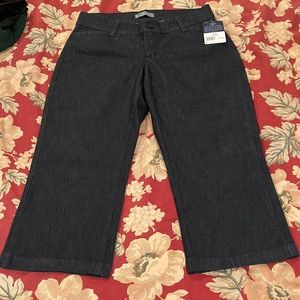 Lee Riders lightweight Fresno Denim blue Jean capris size 6M